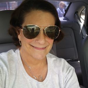 Meet your Posher, Carrie